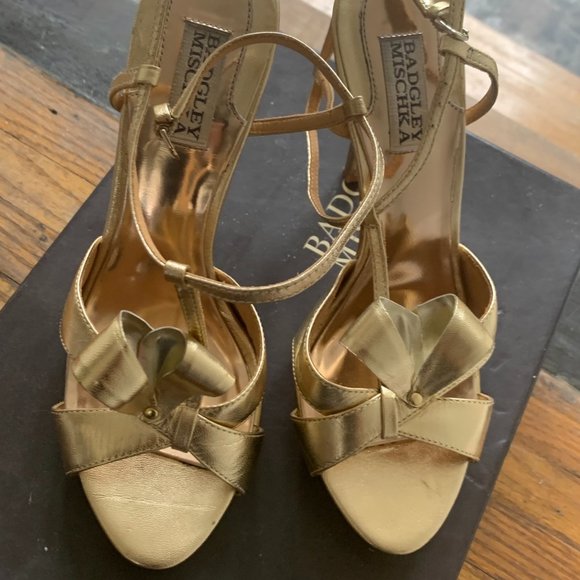 Badgley Mischka Gold Heels - Picture 1 of 4